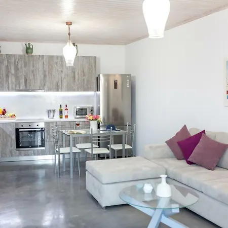 Plaisir Villa *
